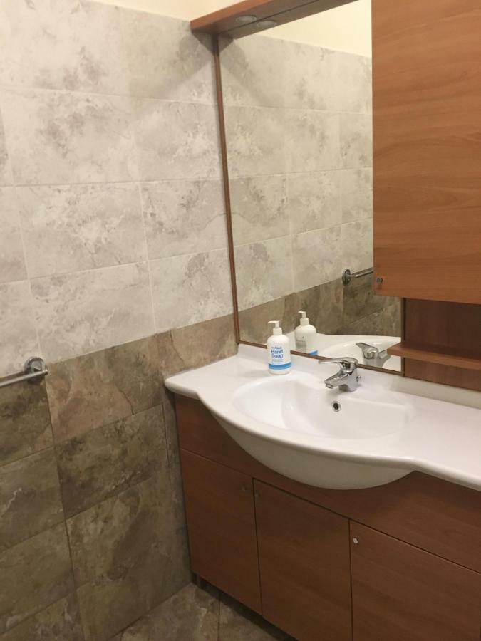 Apartament Valeria Apartment Arad Bagian luar foto